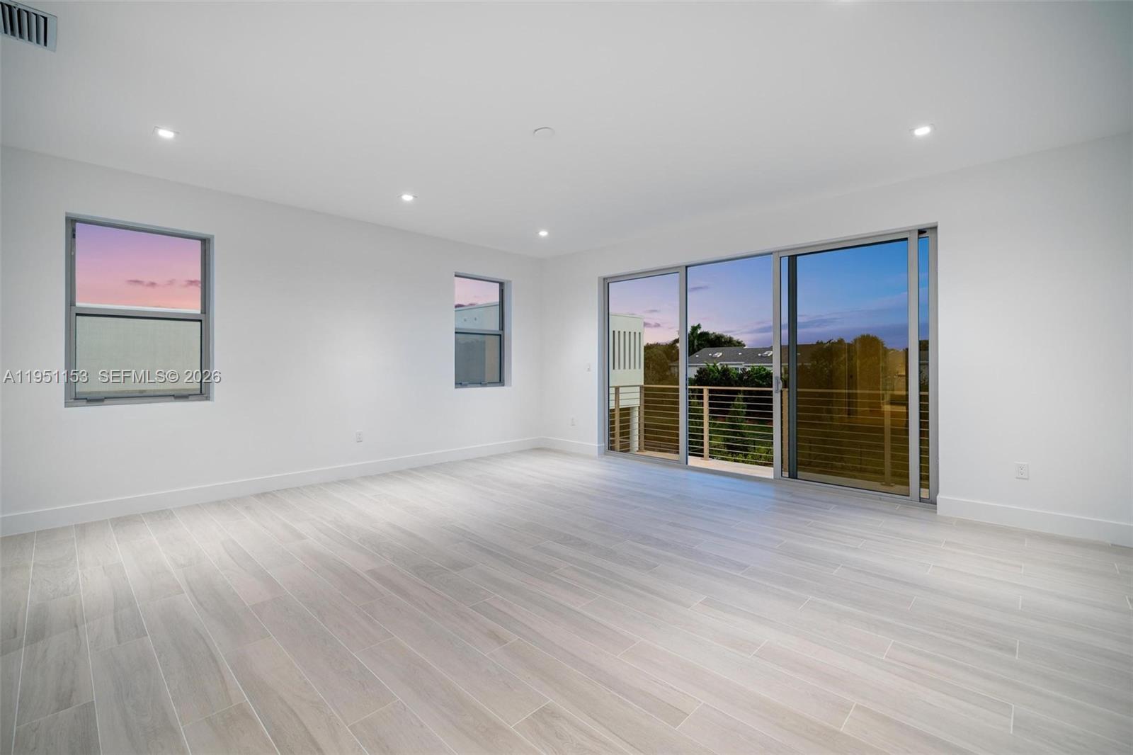 WESTON ESTATES - Residential