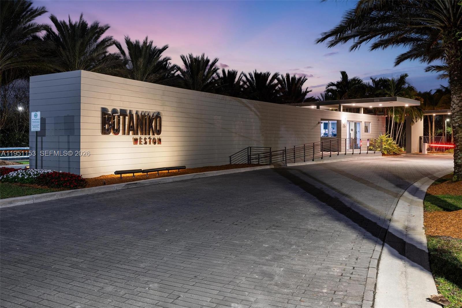 WESTON ESTATES - Residential