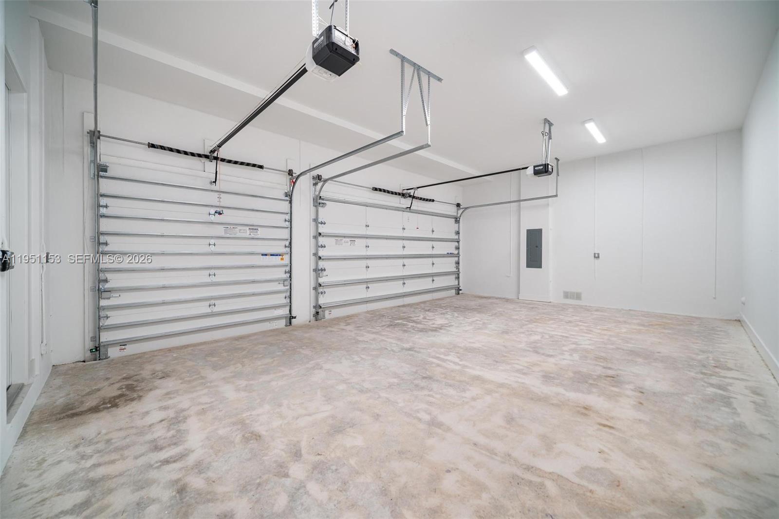 WESTON ESTATES - Residential