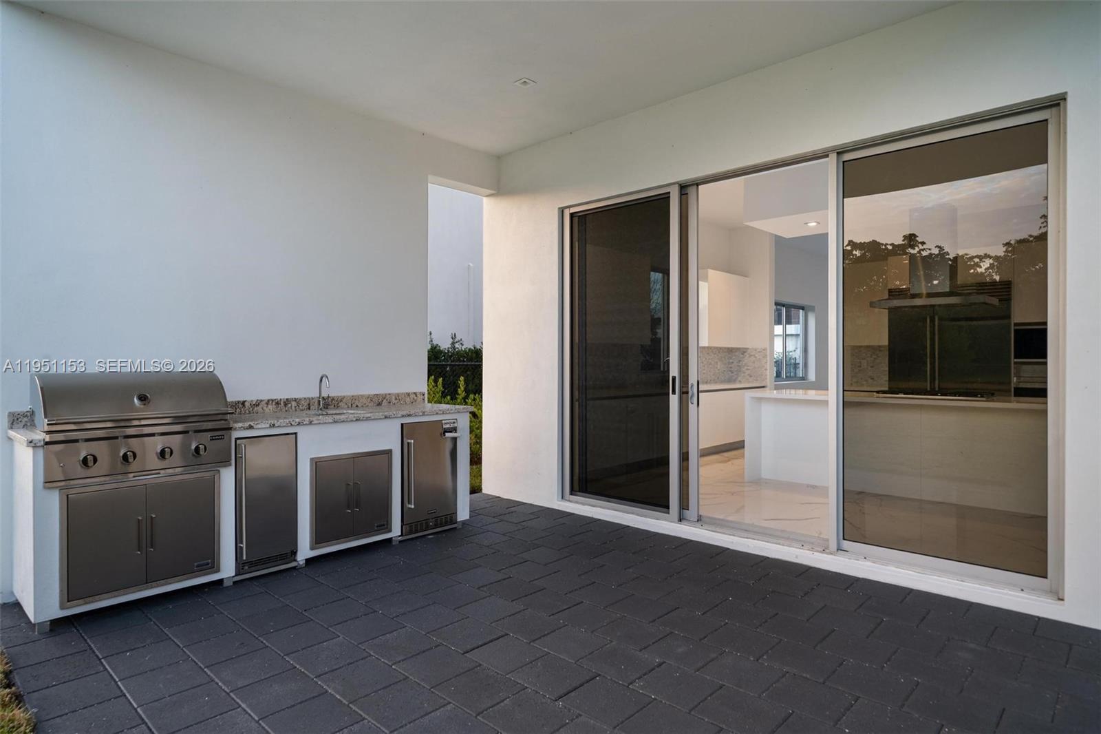 WESTON ESTATES - Residential