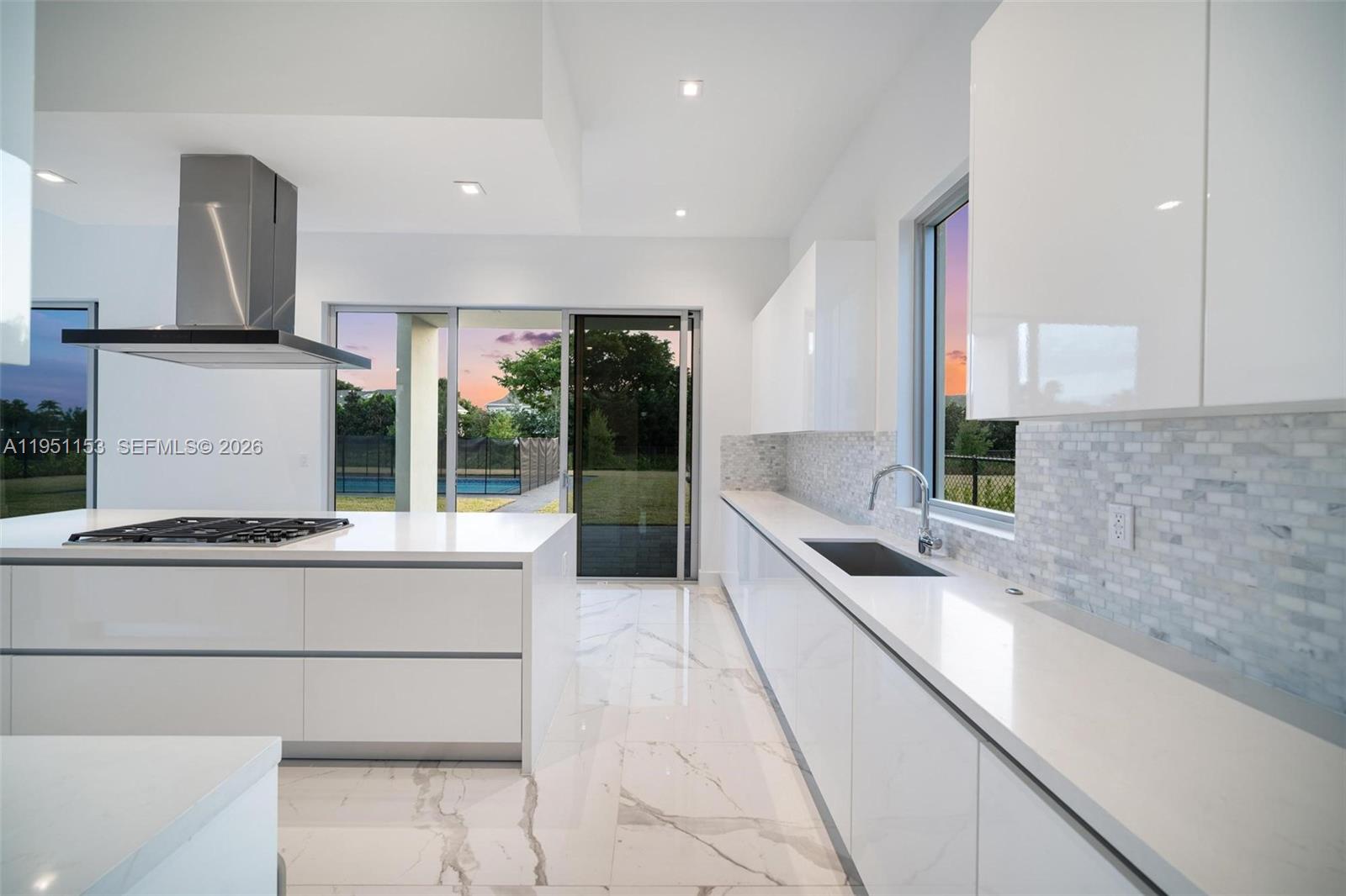 WESTON ESTATES - Residential