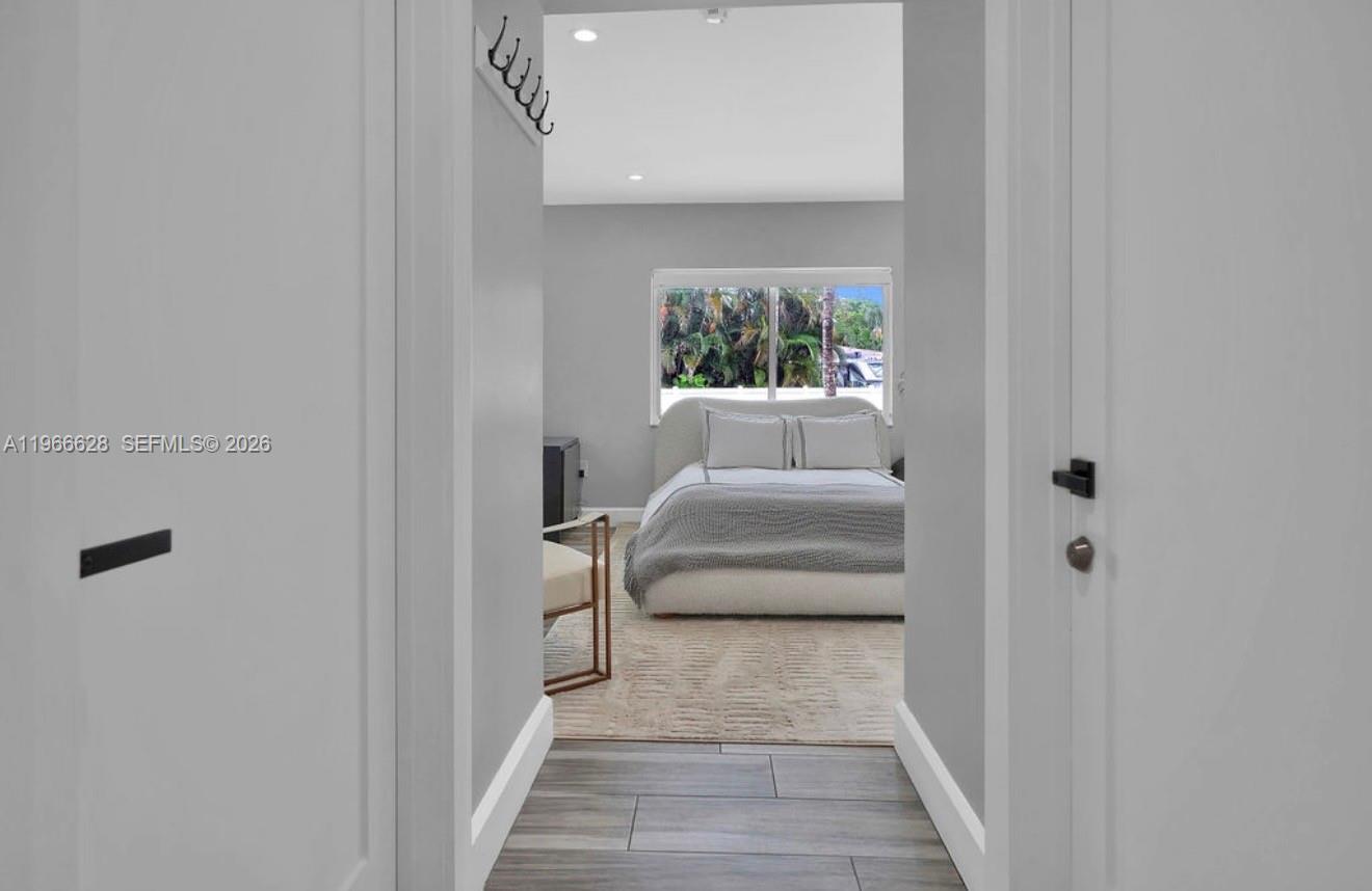 HOLLYWOOD LAKES SECTION - Residential