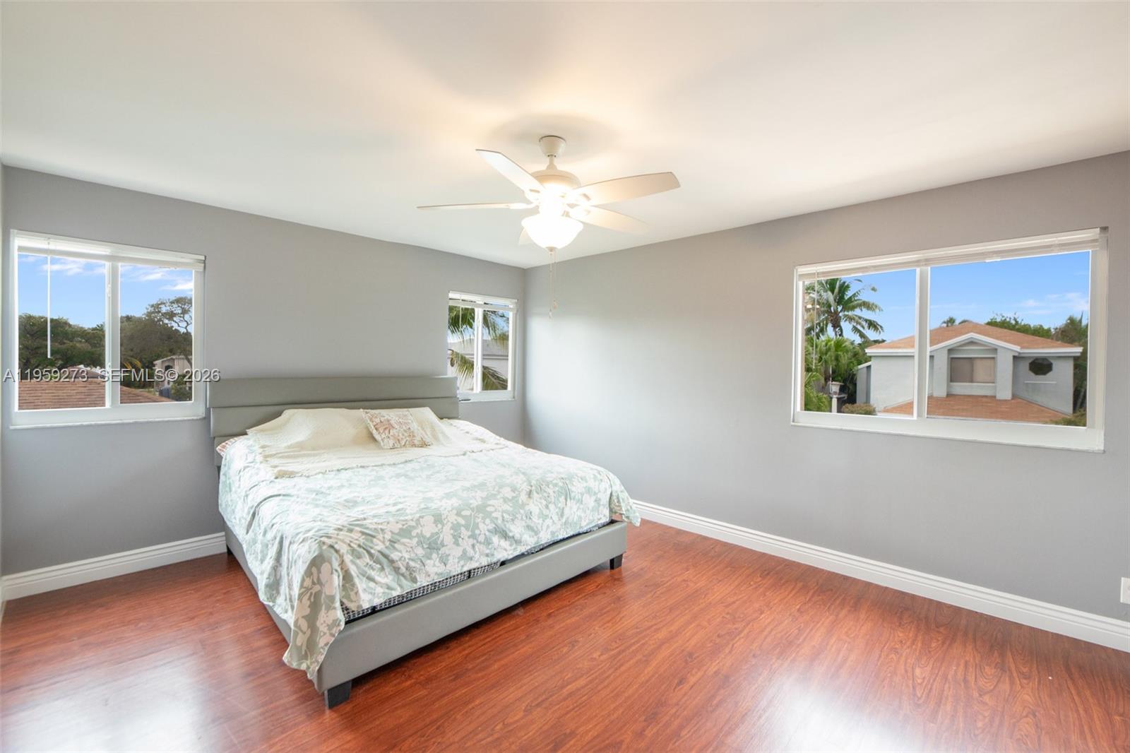 LAKEVIEW HOMES - Residential