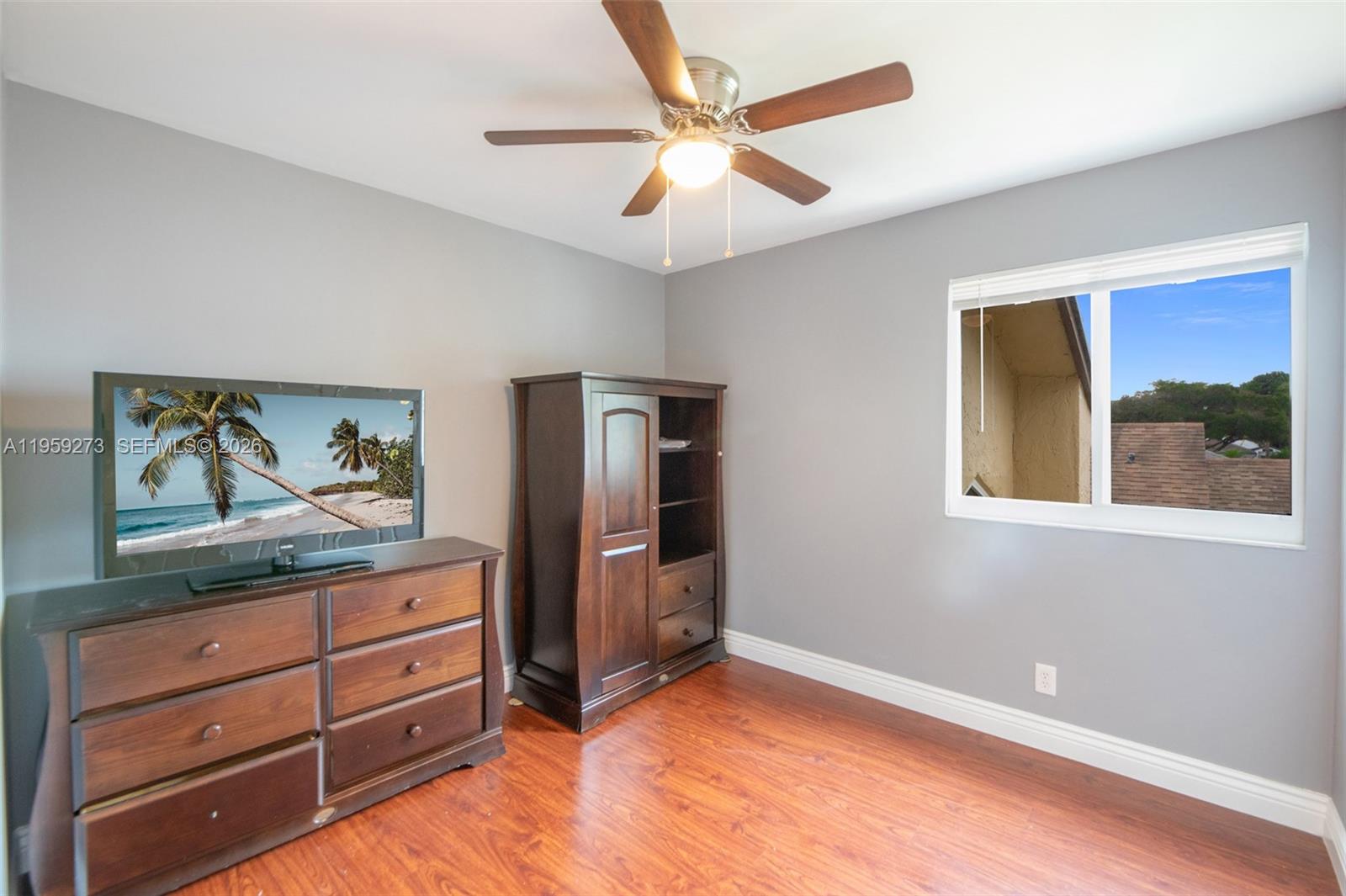 LAKEVIEW HOMES - Residential