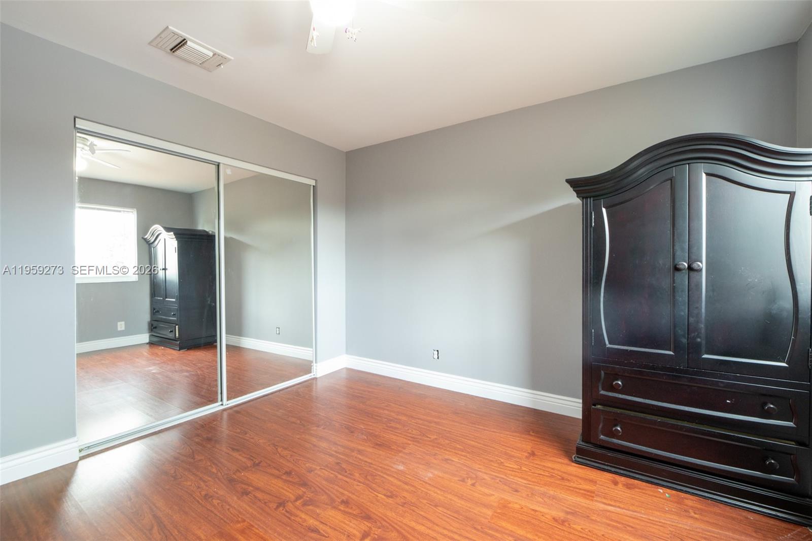 LAKEVIEW HOMES - Residential