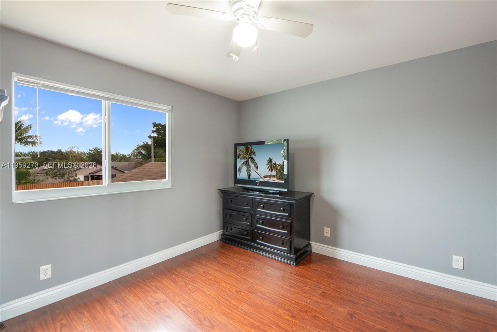 LAKEVIEW HOMES - Residential