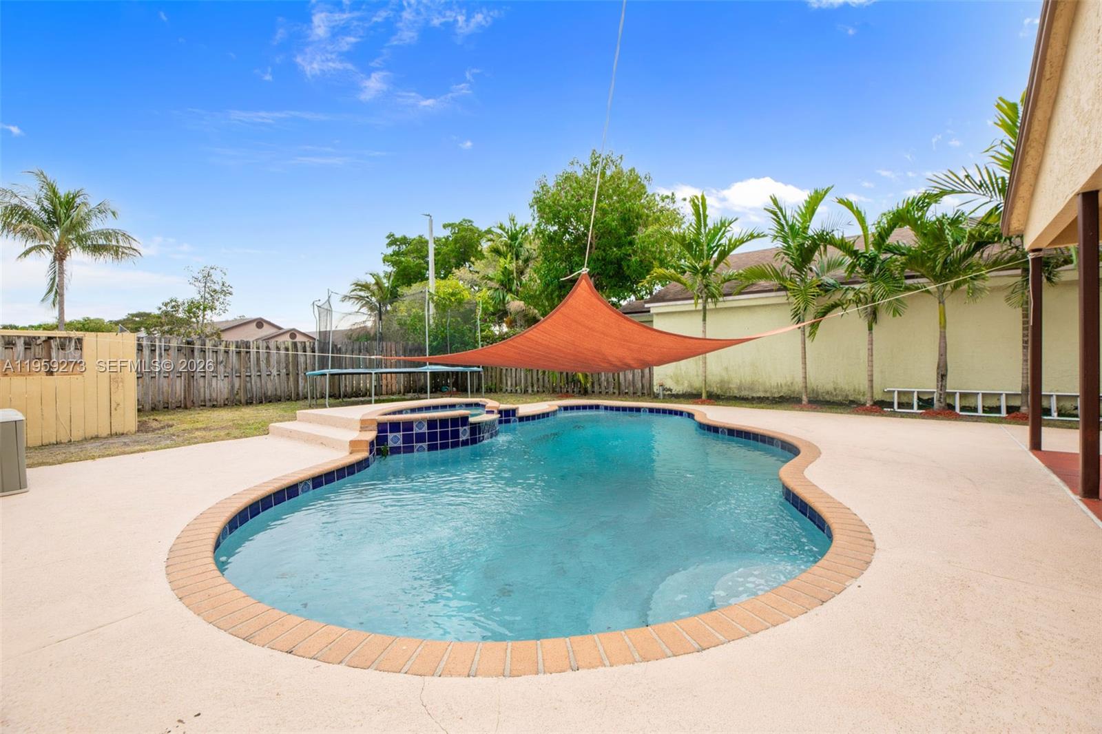 LAKEVIEW HOMES - Residential