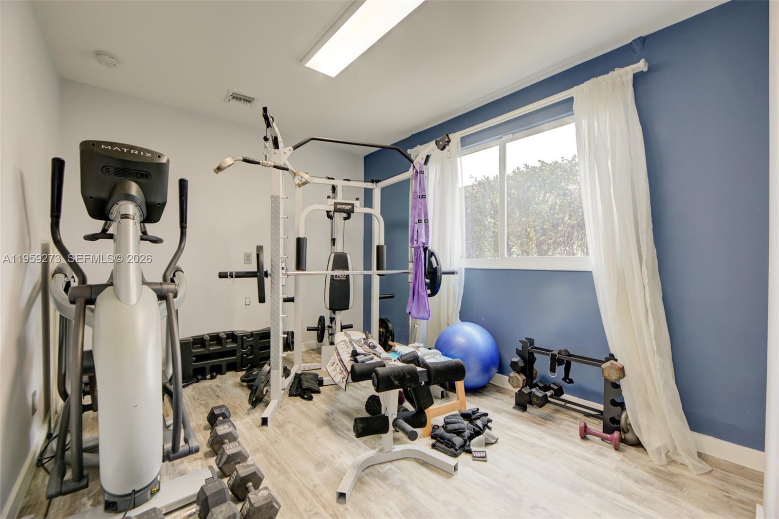 LAKEVIEW HOMES - Residential