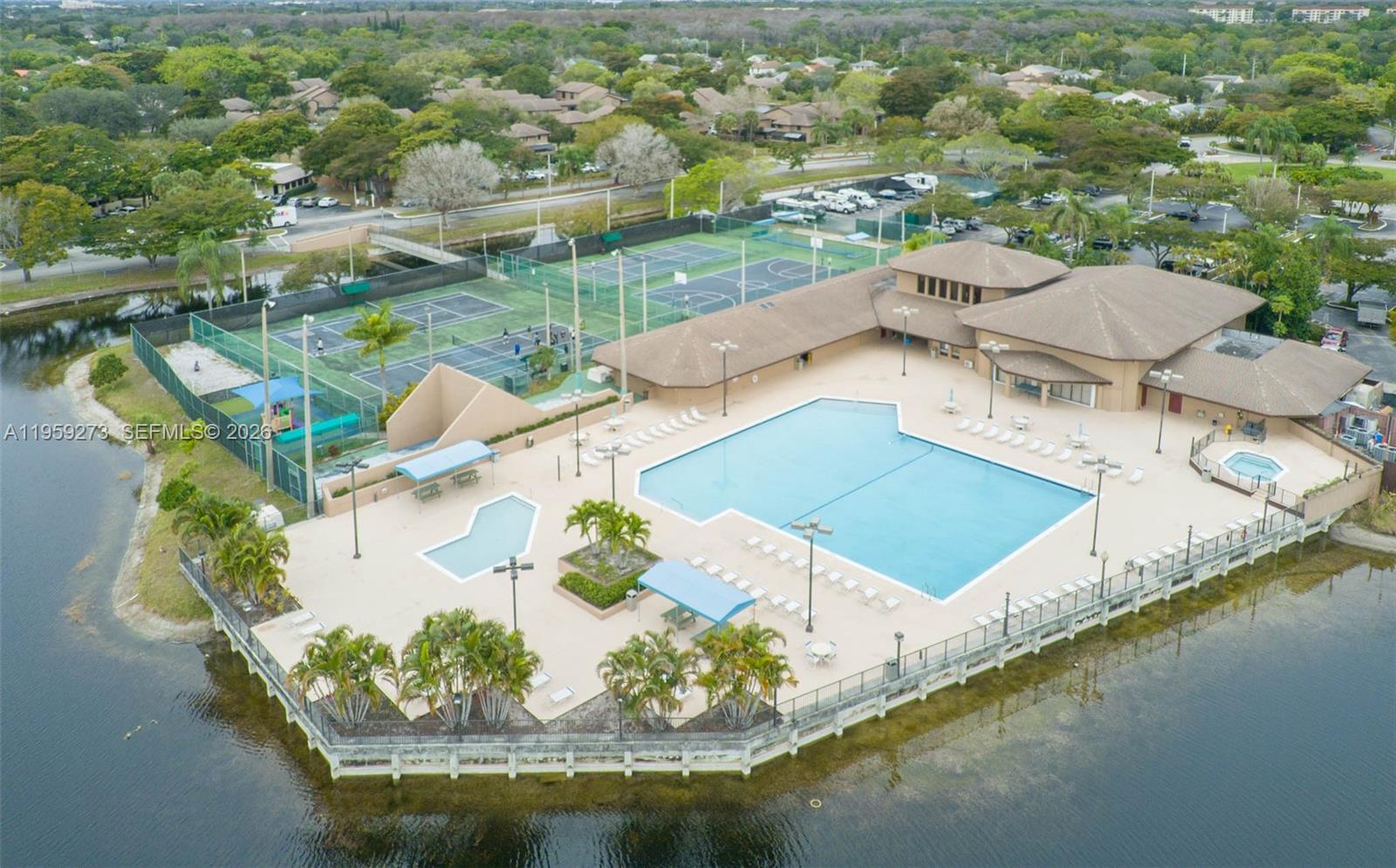 LAKEVIEW HOMES - Residential