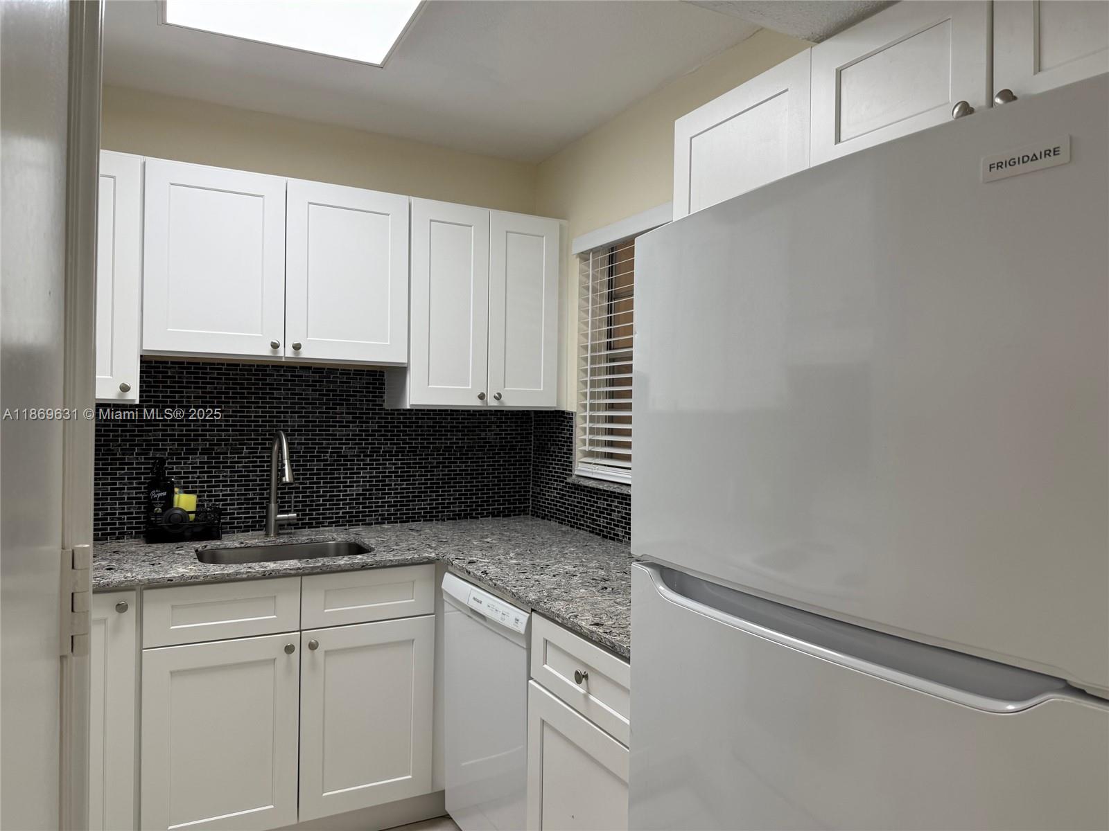 MOFFETT PLACE CONDO - Residential Lease