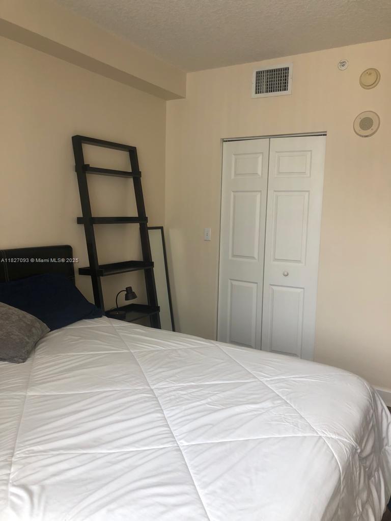 DOUGLAS GRAND CONDO - Residential