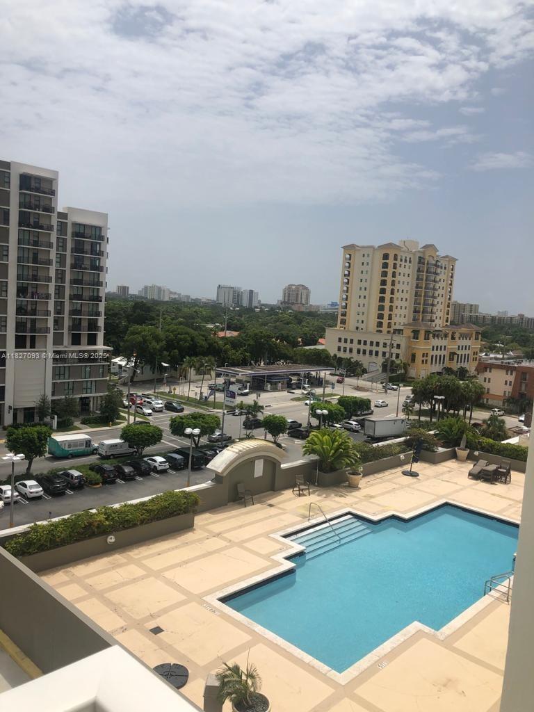 DOUGLAS GRAND CONDO - Residential