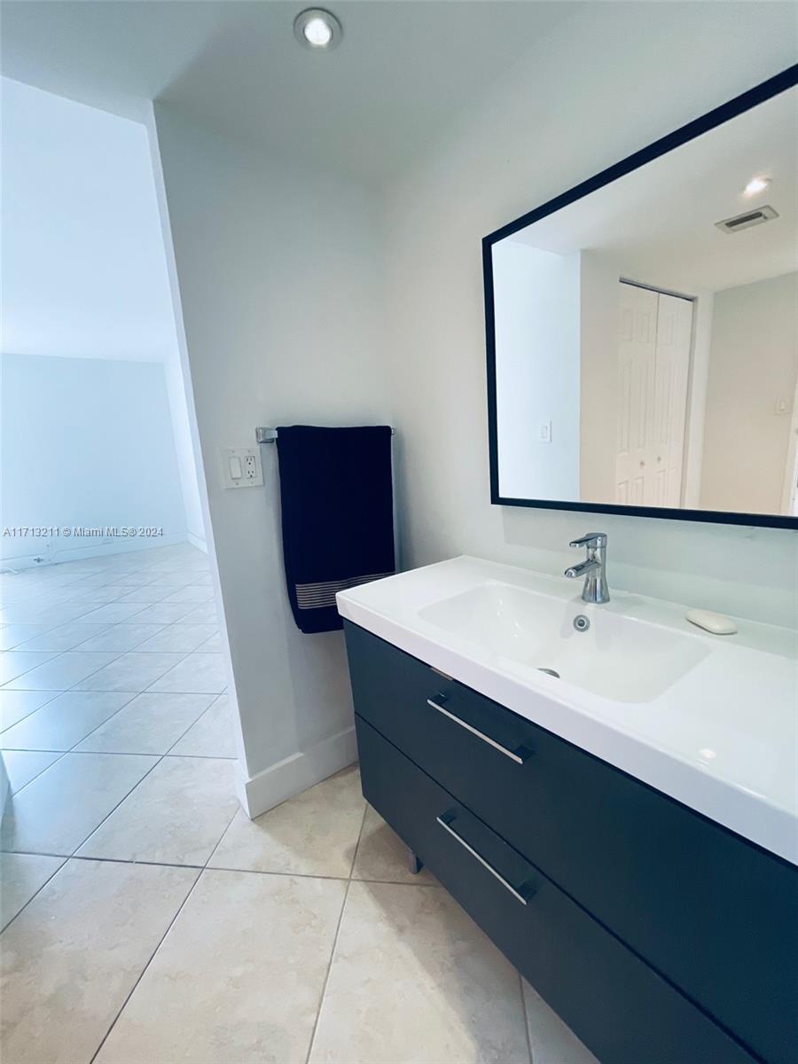 AVENTURA-EL DORADO CONDO - Residential