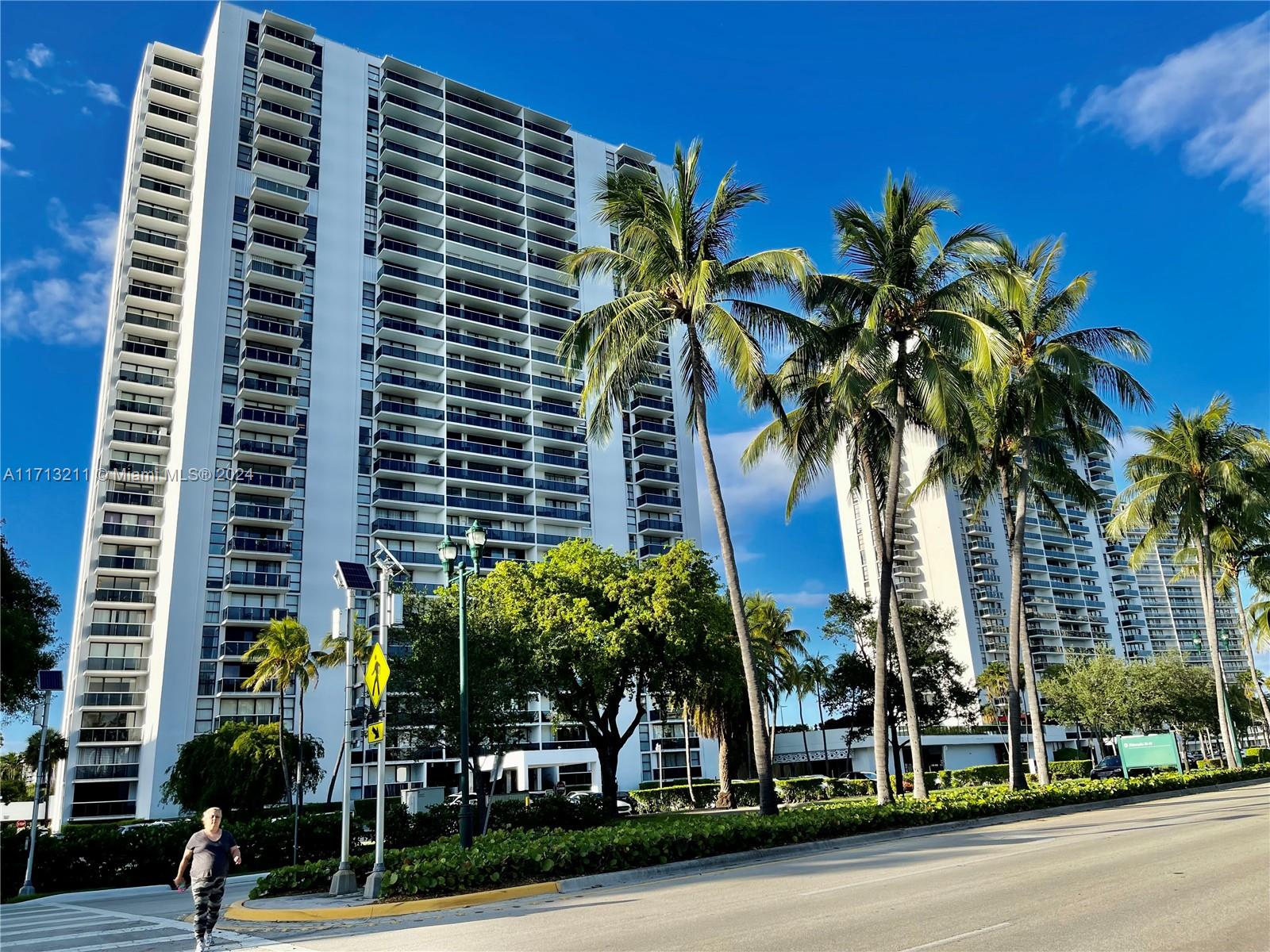 AVENTURA-EL DORADO CONDO - Residential