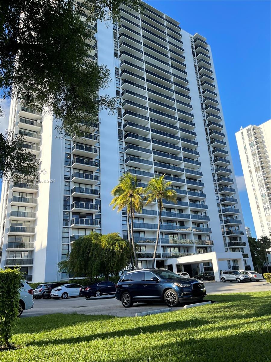 AVENTURA-EL DORADO CONDO - Residential