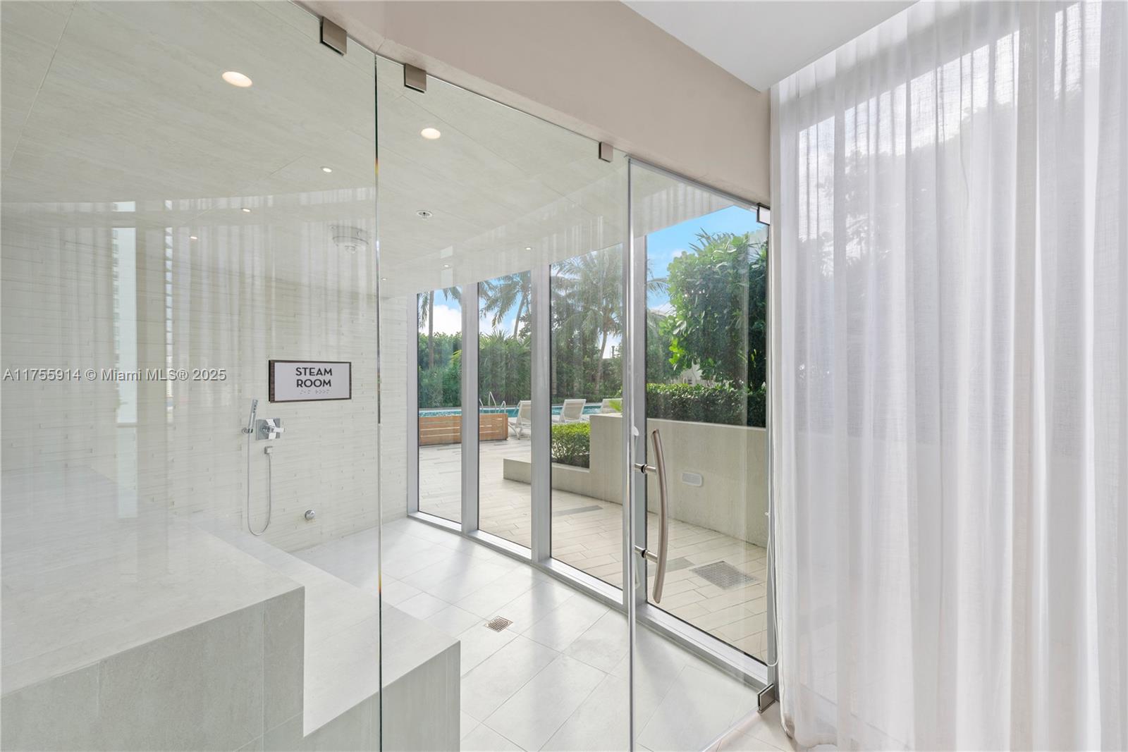 ARIA ON THE BAY CONDO - Residential