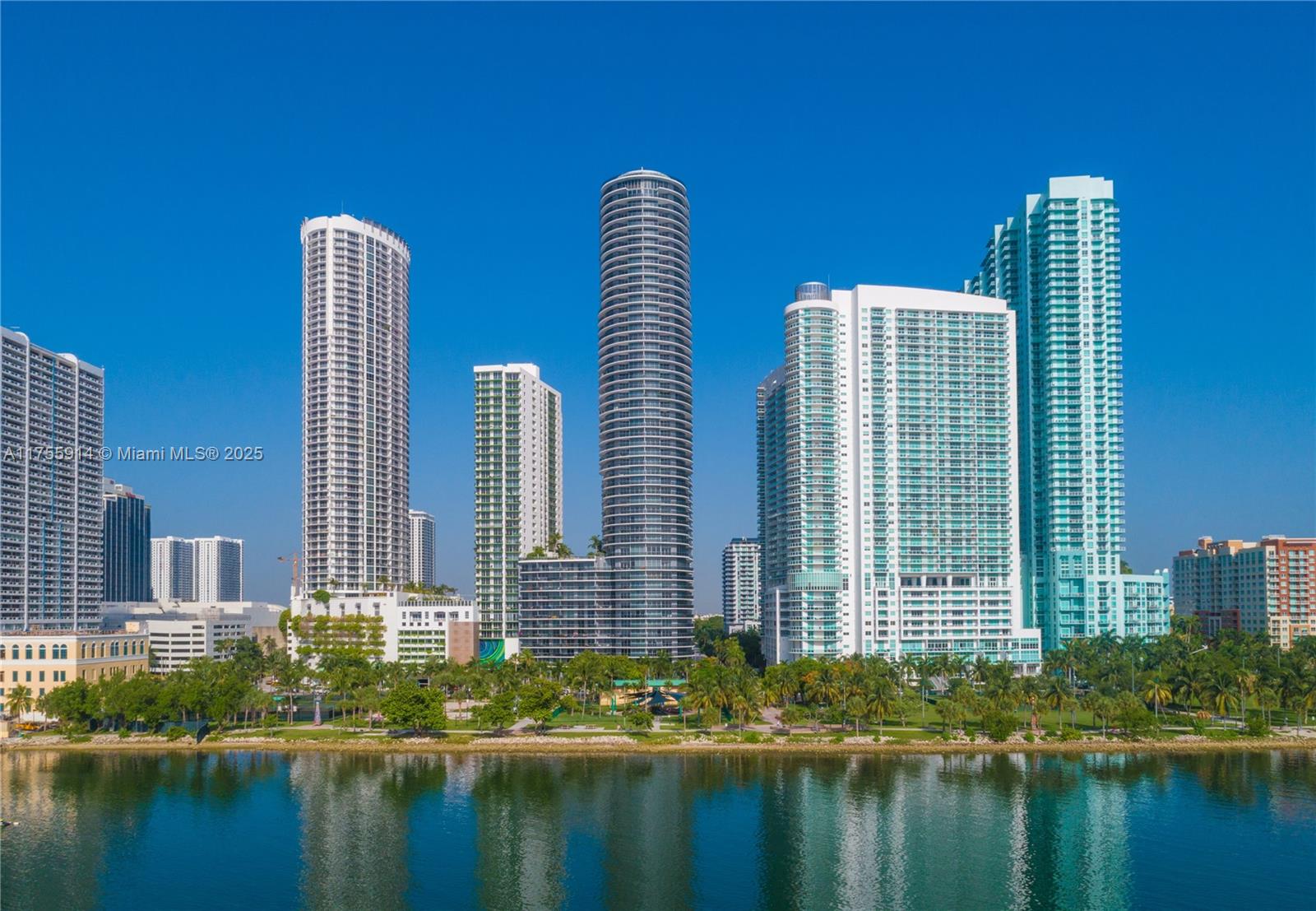 ARIA ON THE BAY CONDO - Residential