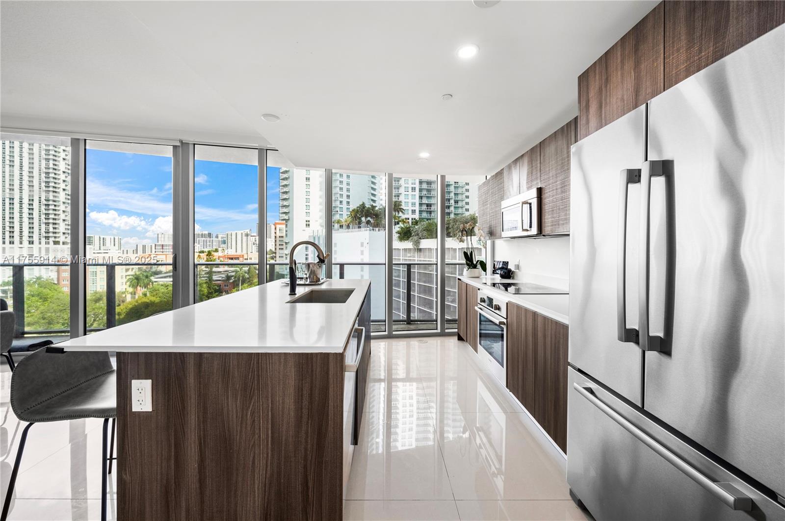 ARIA ON THE BAY CONDO - Residential