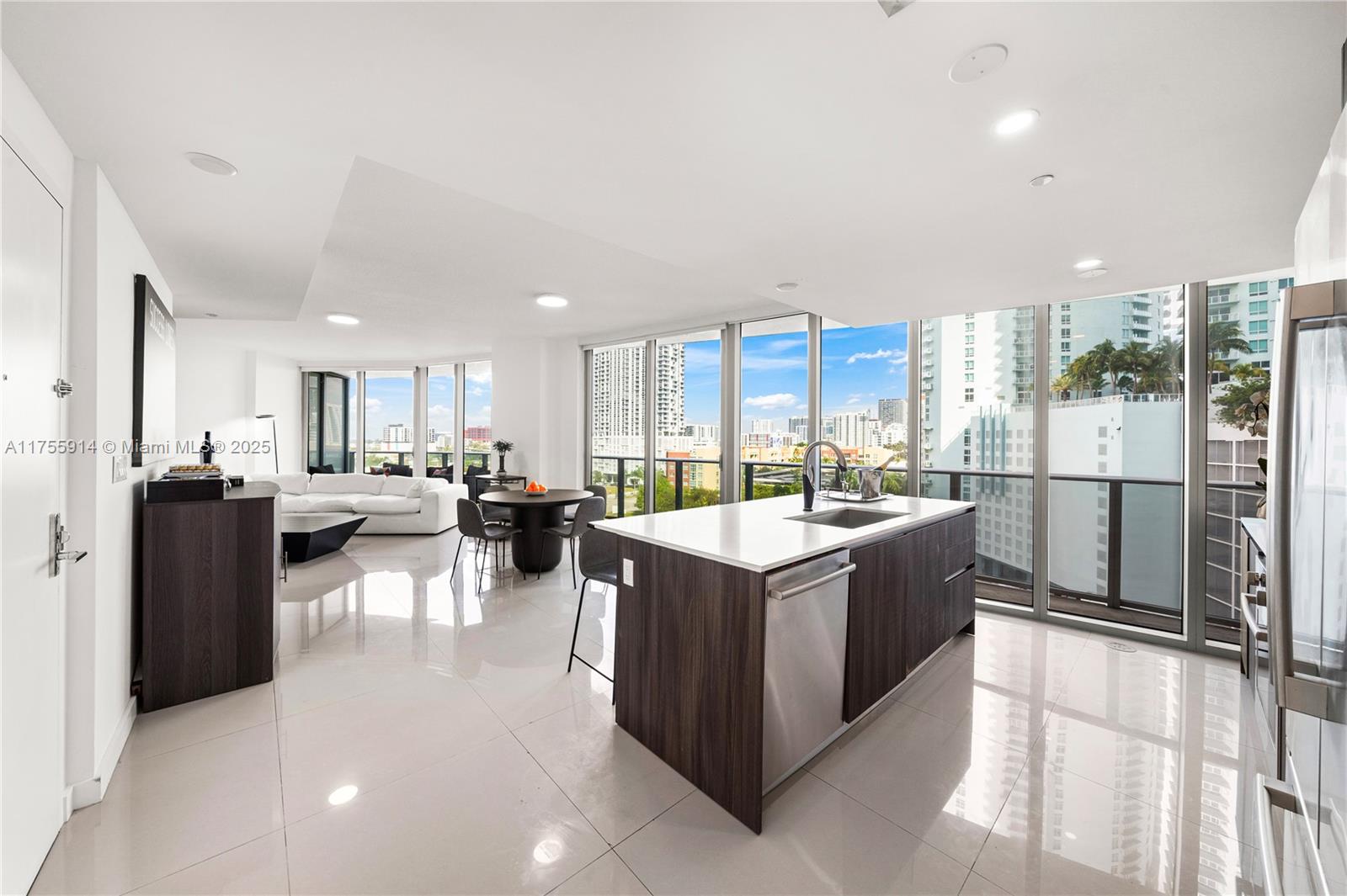 Property for Sale at 488 Ne 18th St 917, Miami, Broward County, Florida - Bedrooms: 2 
Bathrooms: 3  - $879,000