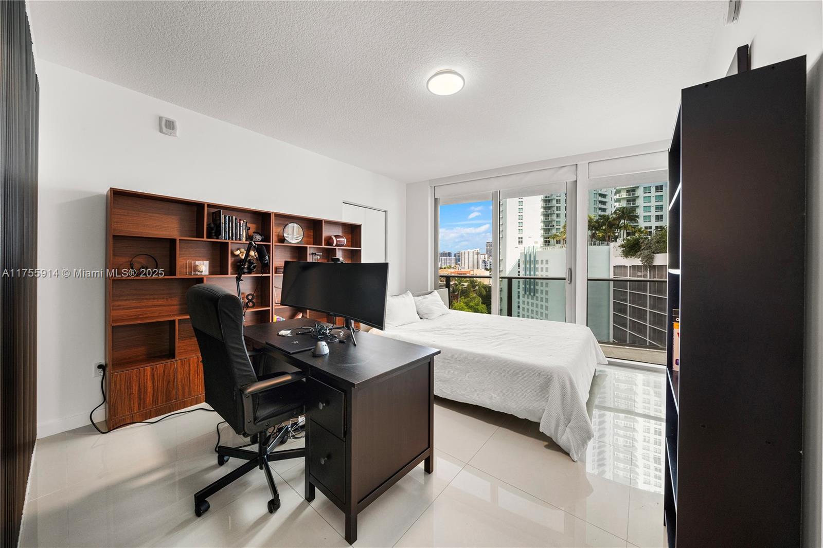 ARIA ON THE BAY CONDO - Residential