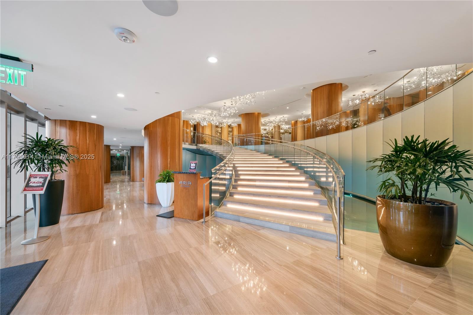 ARIA ON THE BAY CONDO - Residential
