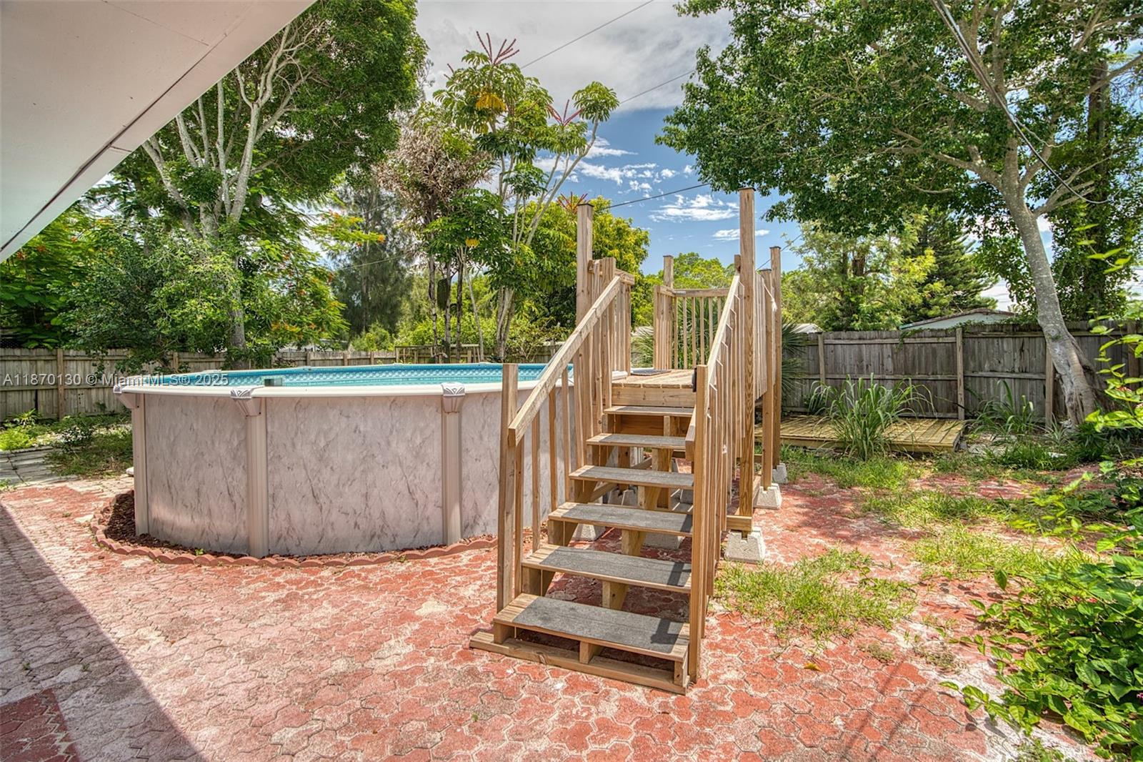 LAKE BOYNTON ESTATES 1 - Residential Lease