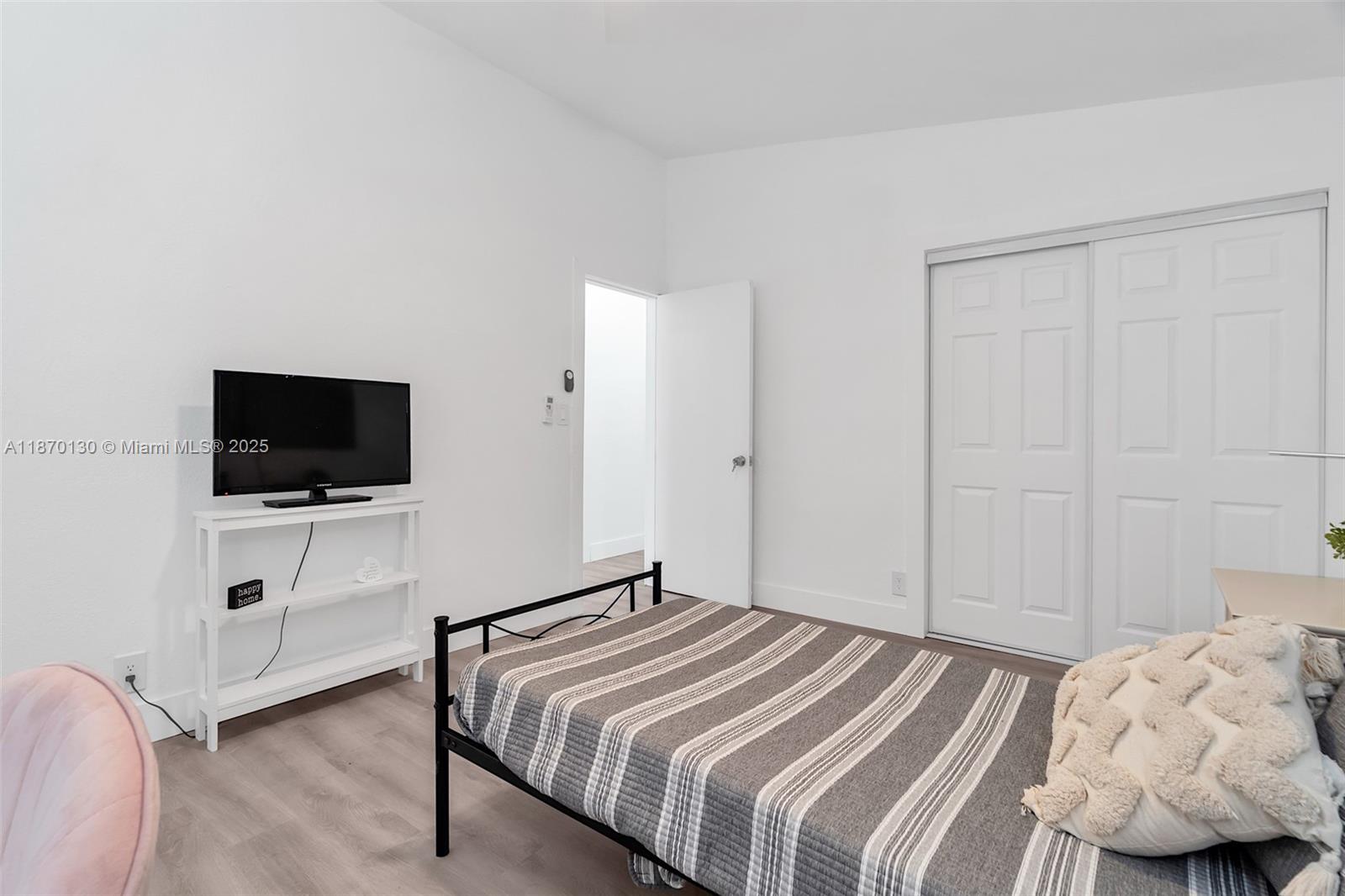 LAKE BOYNTON ESTATES 1 - Residential Lease