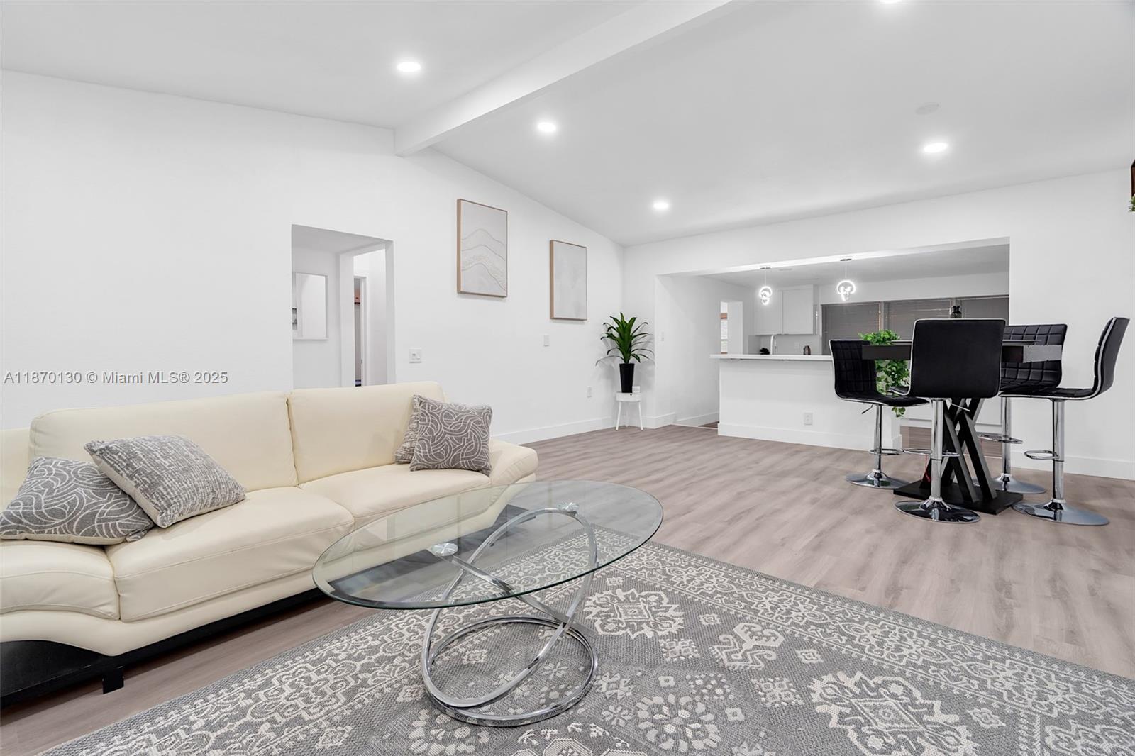 LAKE BOYNTON ESTATES 1 - Residential Lease