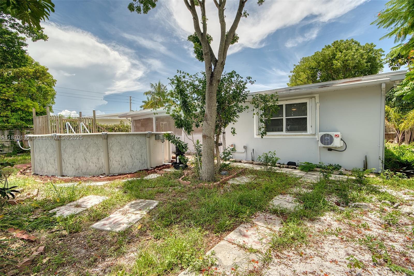 LAKE BOYNTON ESTATES 1 - Residential Lease