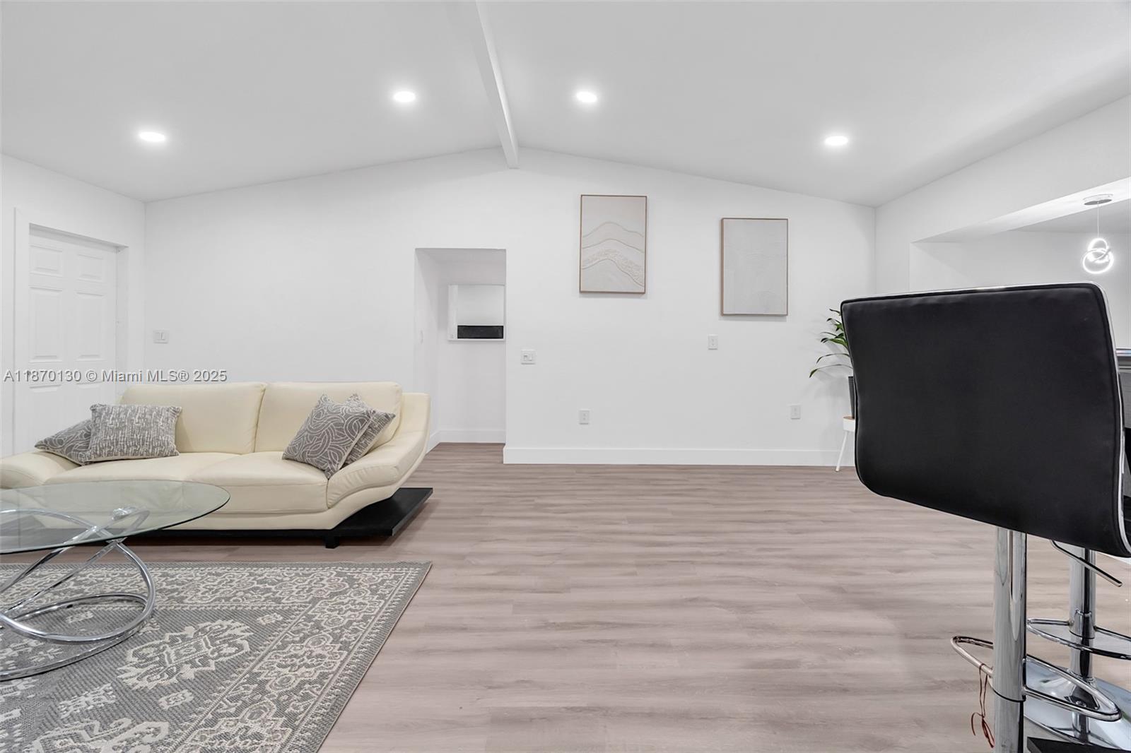 LAKE BOYNTON ESTATES 1 - Residential Lease