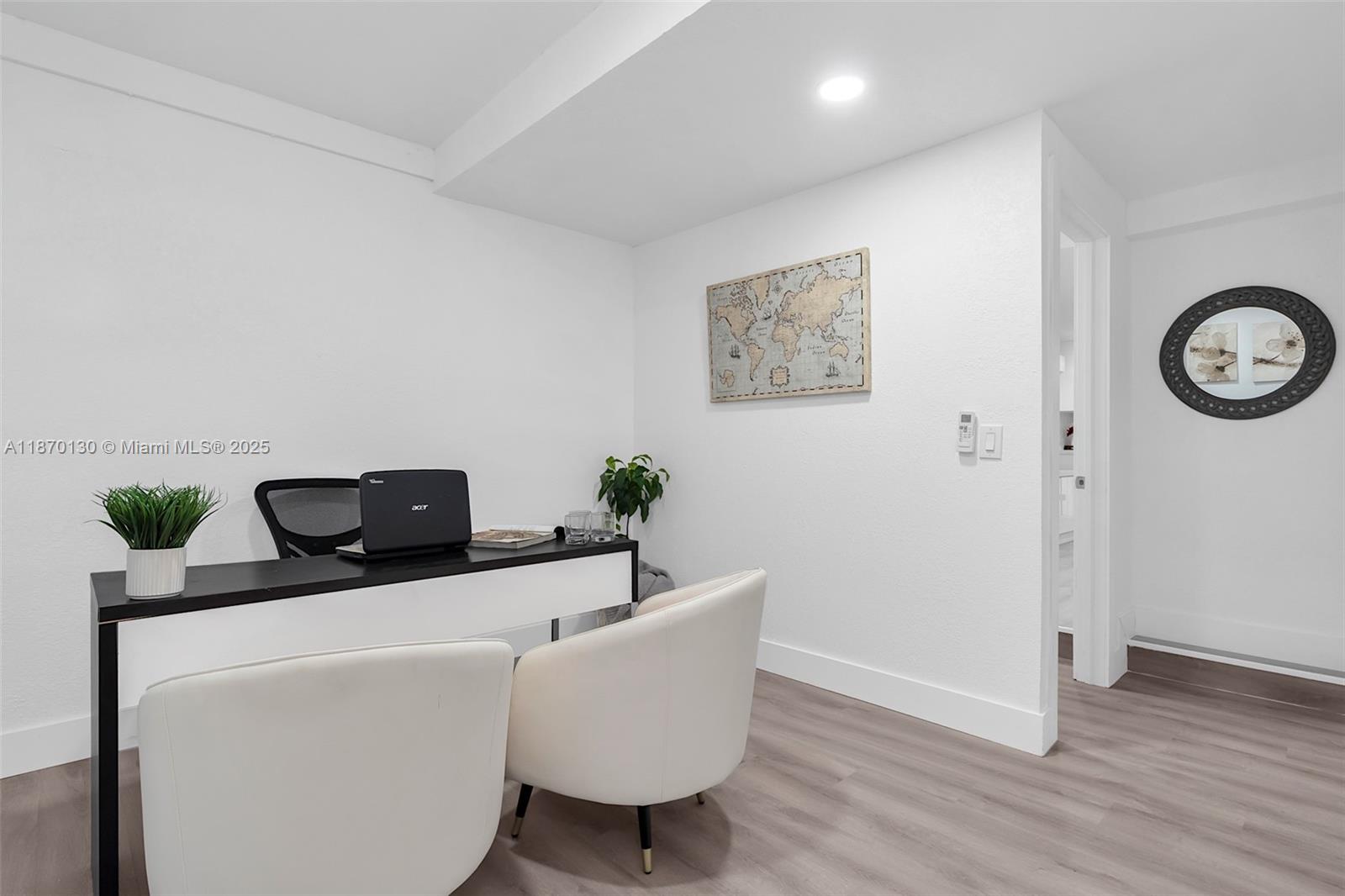 LAKE BOYNTON ESTATES 1 - Residential Lease
