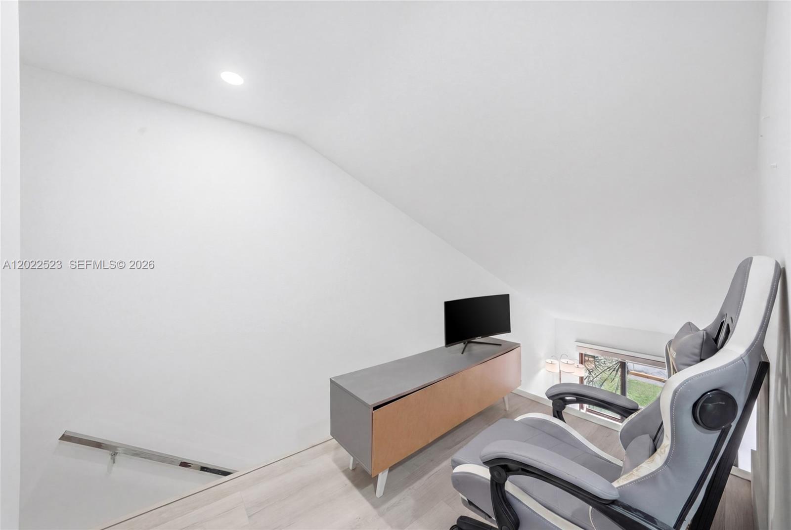 NORTHPOINTE AT THE CALIF - Residential