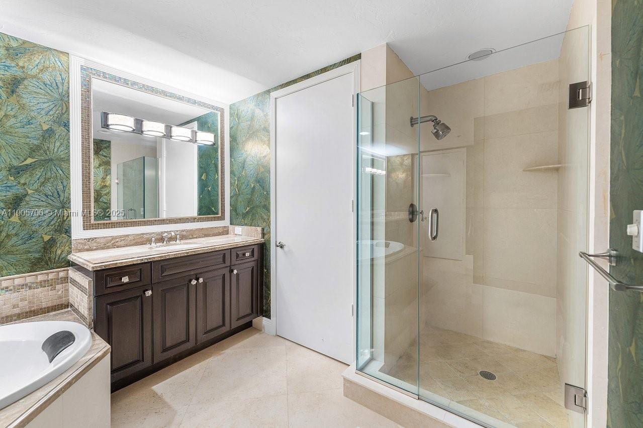 BEACHFRONT AT JUNO BEACH - Residential