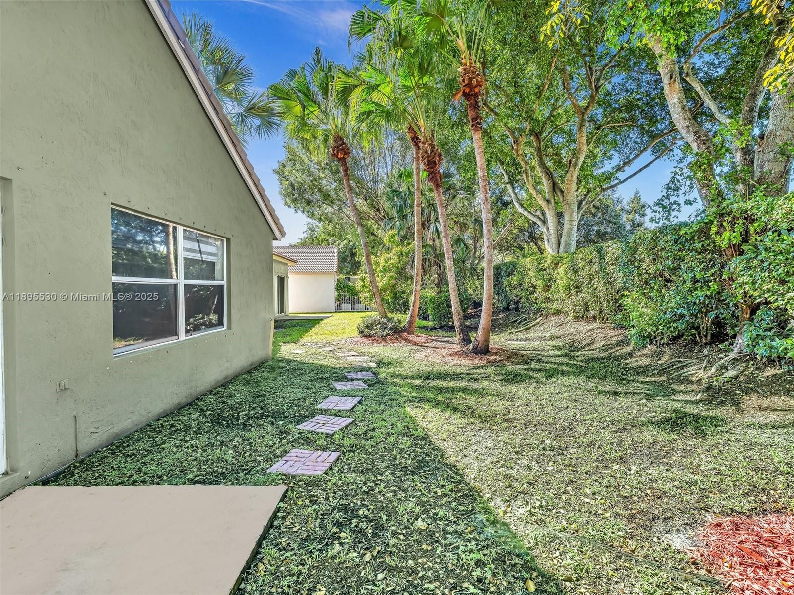 SAPPHIRE SHORES-SAPPHIRE - Residential