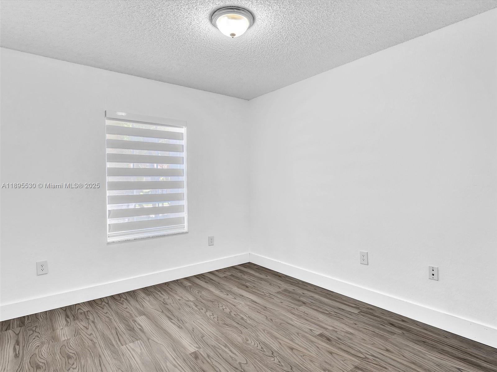 SAPPHIRE SHORES-SAPPHIRE - Residential