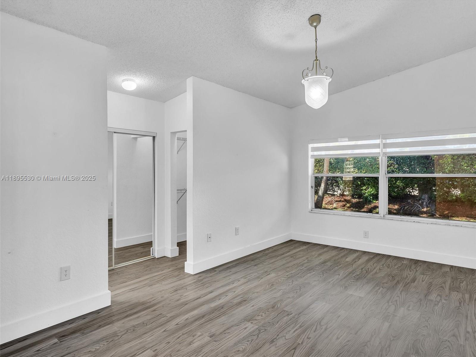 SAPPHIRE SHORES-SAPPHIRE - Residential