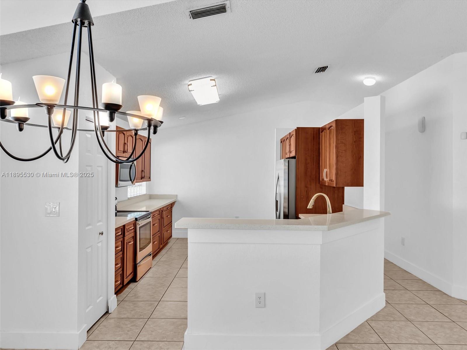 SAPPHIRE SHORES-SAPPHIRE - Residential