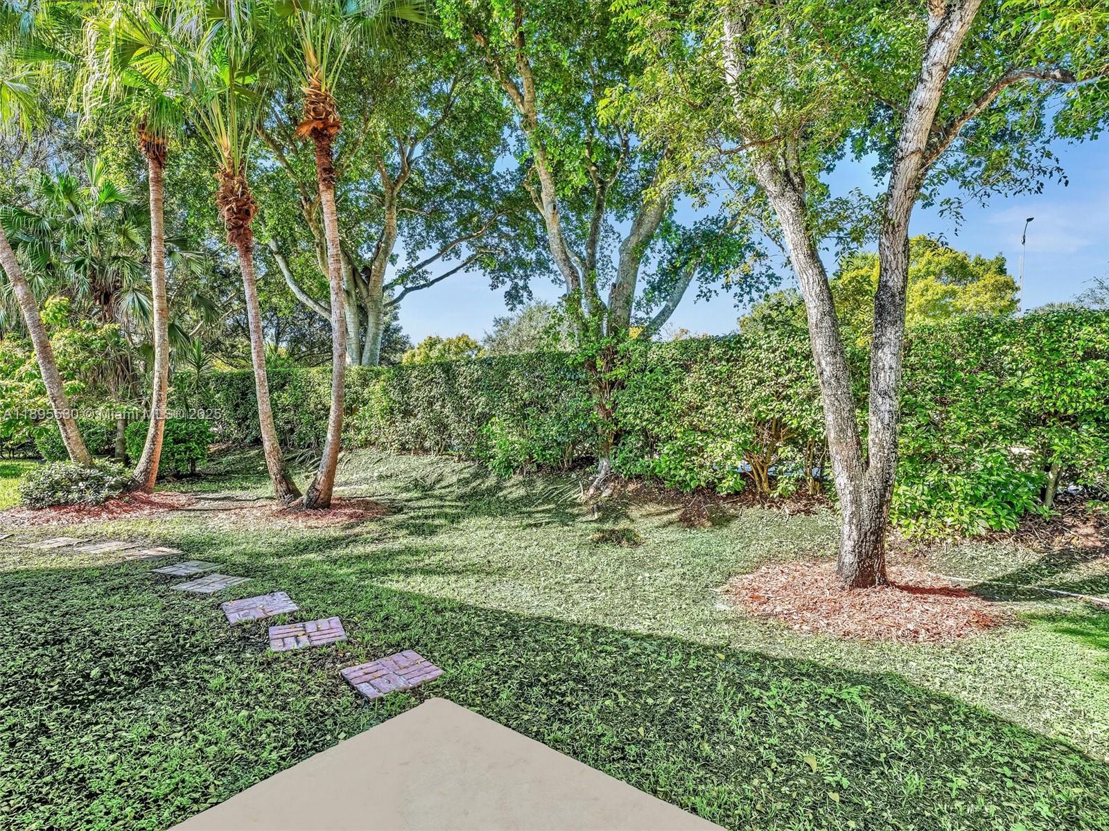 SAPPHIRE SHORES-SAPPHIRE - Residential