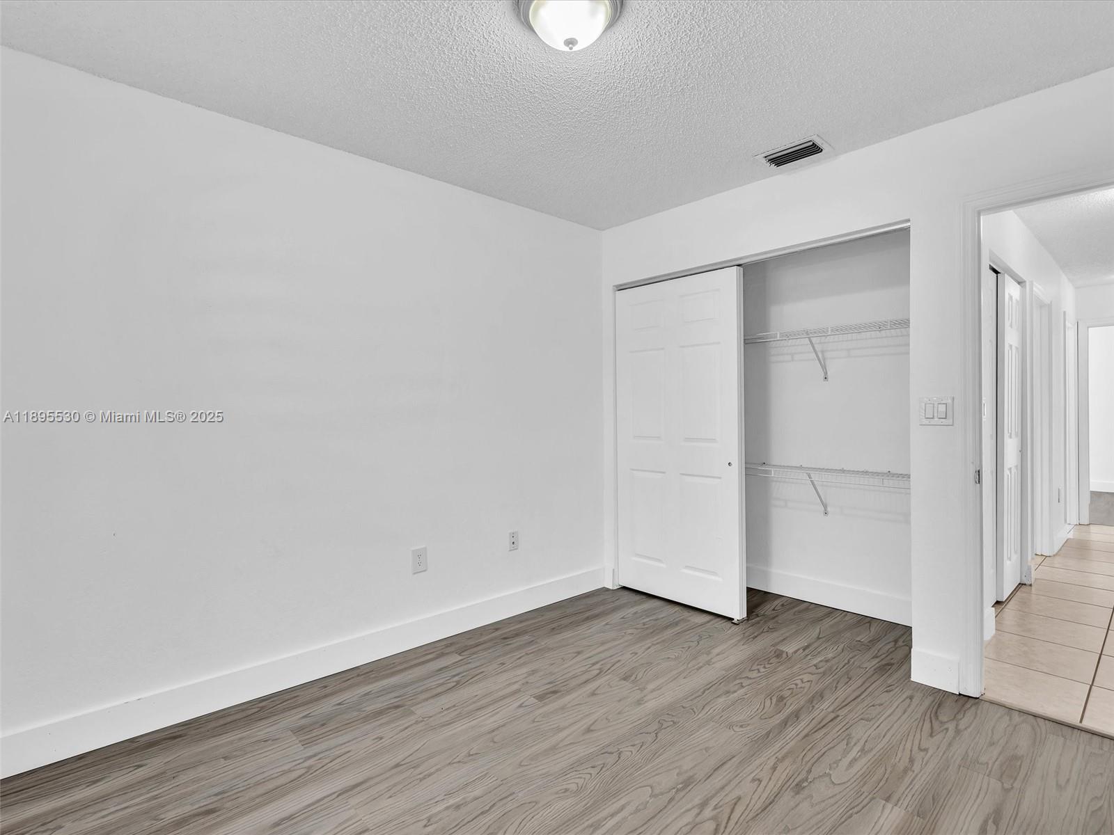 SAPPHIRE SHORES-SAPPHIRE - Residential