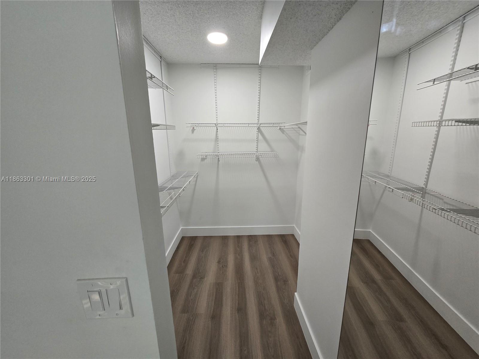 WINDMILL LAKES V CONDO - Residential Lease