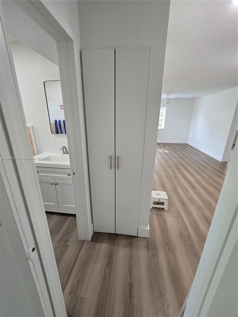 WINDMILL LAKES V CONDO - Residential Lease