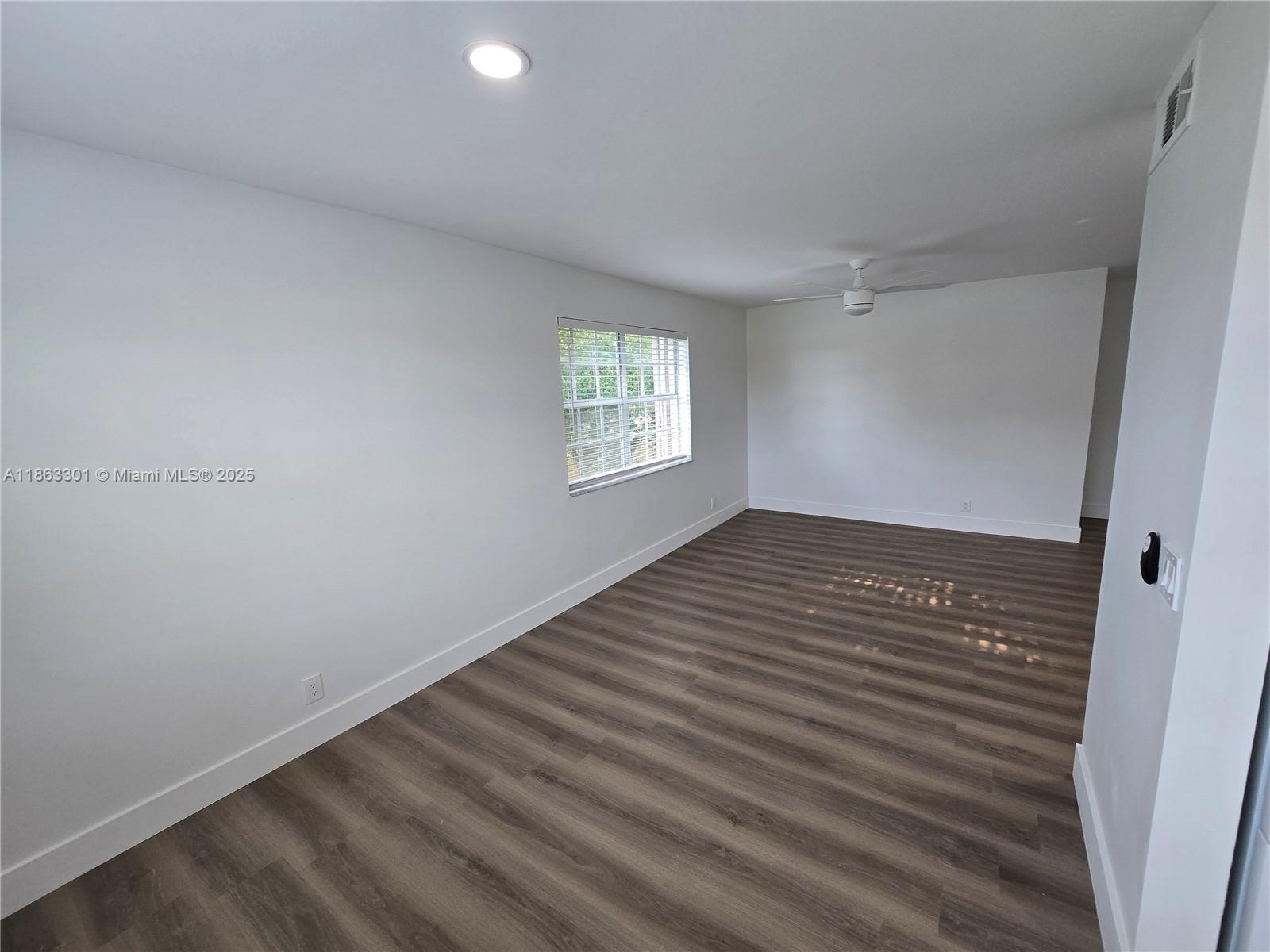 WINDMILL LAKES V CONDO - Residential Lease