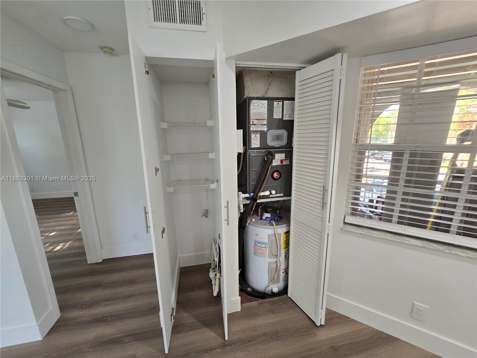 WINDMILL LAKES V CONDO - Residential Lease