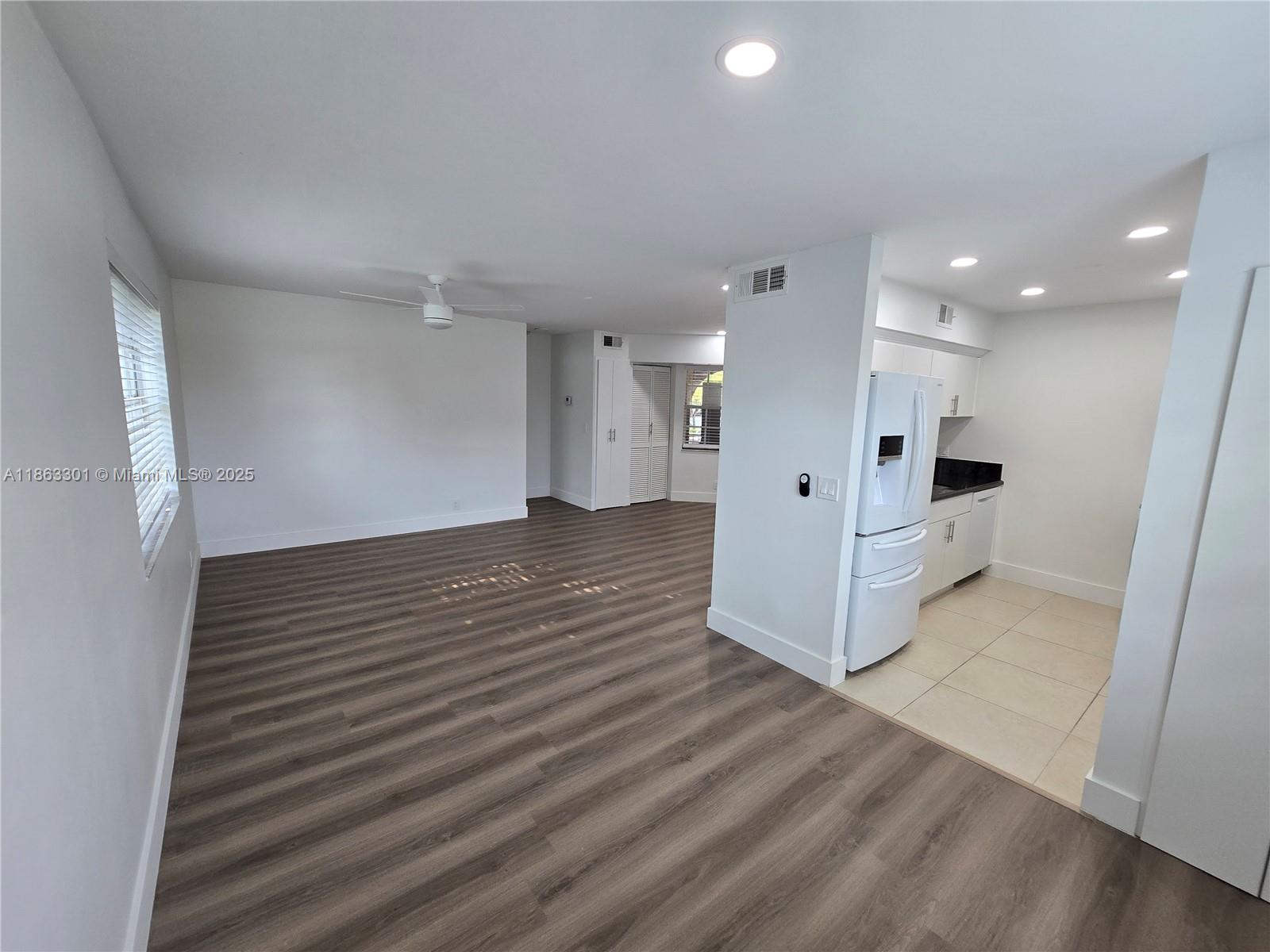 WINDMILL LAKES V CONDO - Residential Lease