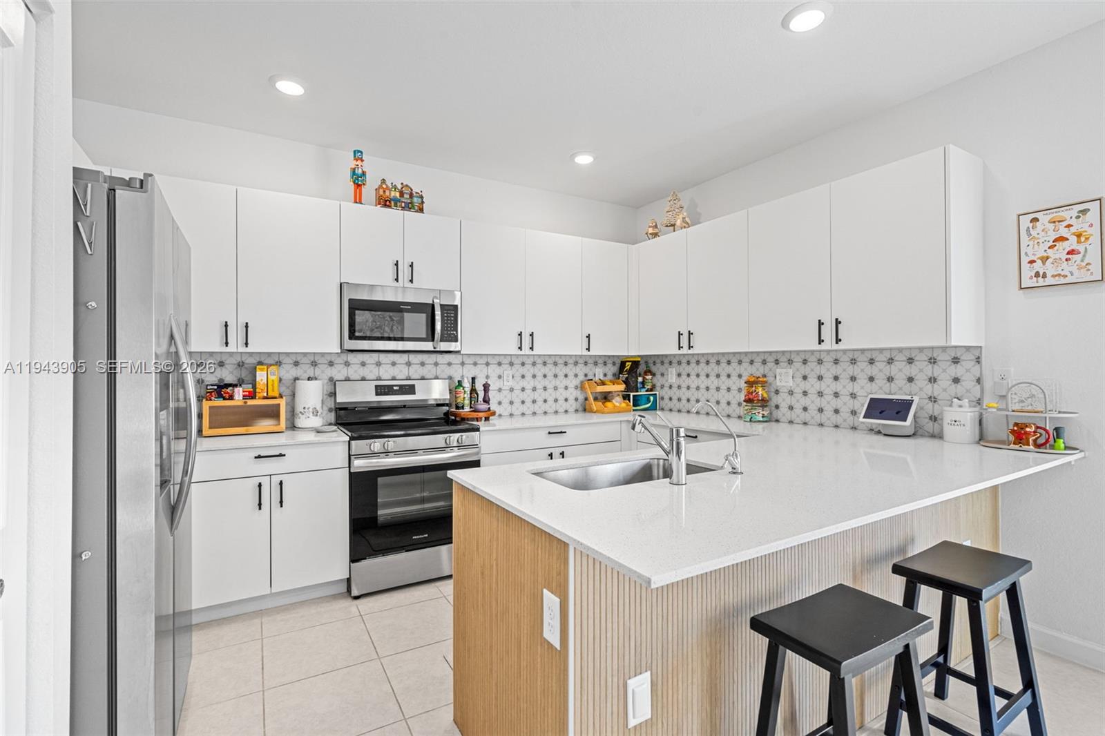 STEIN ASSEMBLAGE - Residential