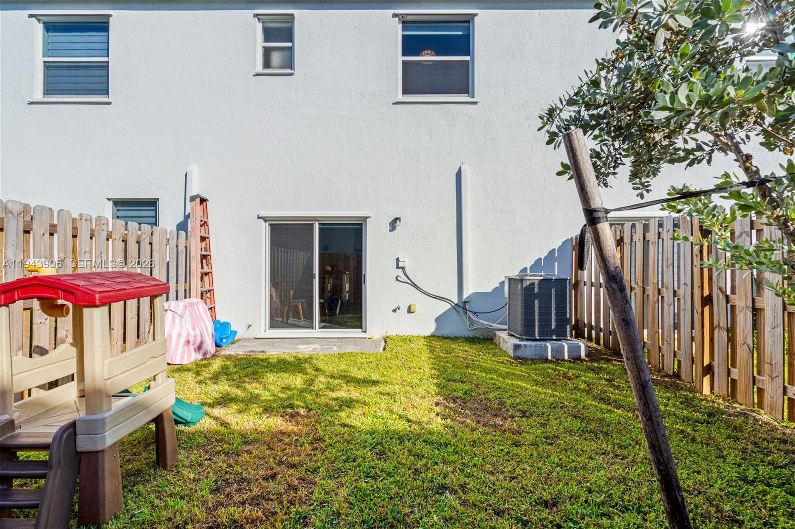 STEIN ASSEMBLAGE - Residential