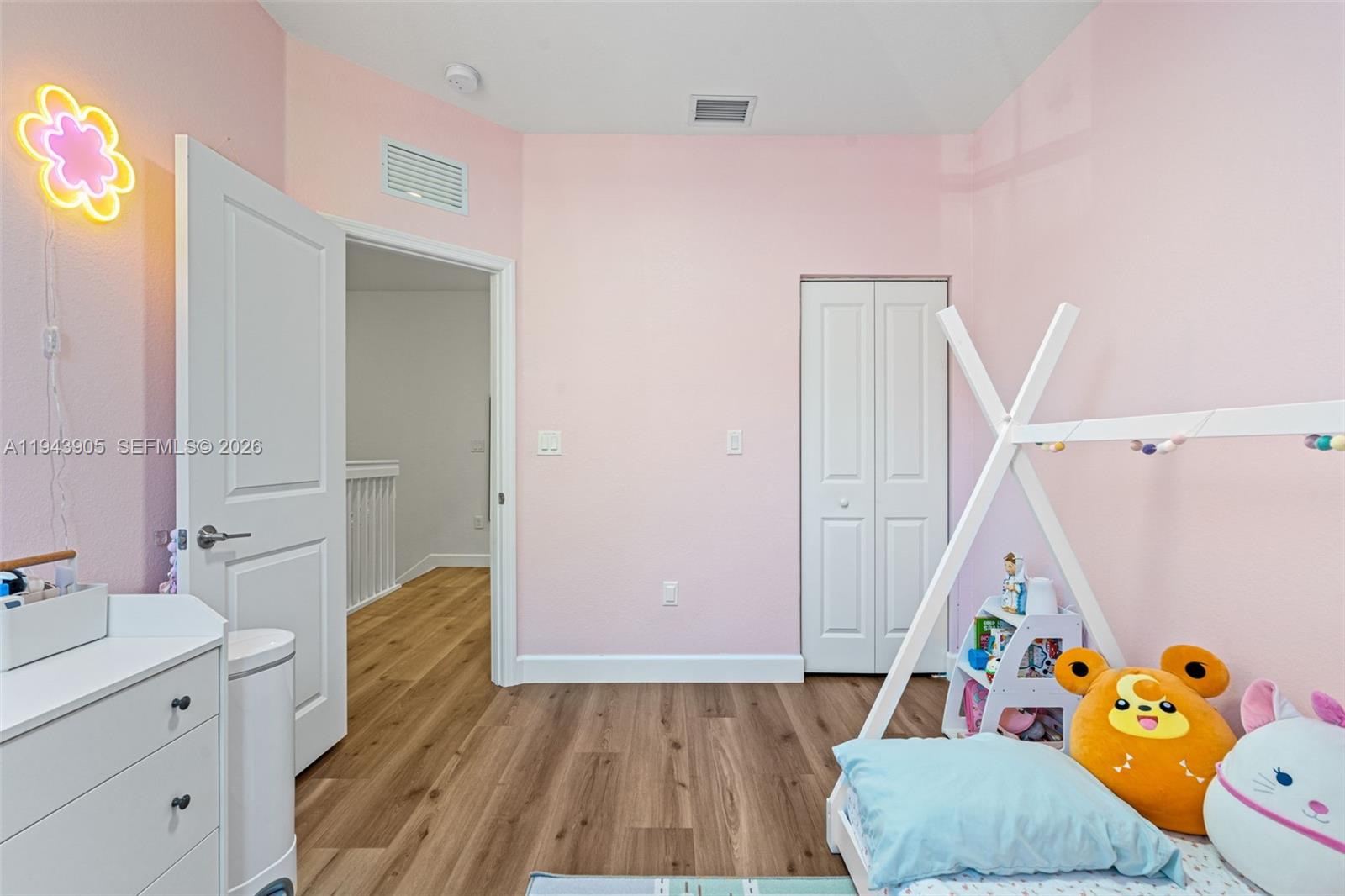 STEIN ASSEMBLAGE - Residential