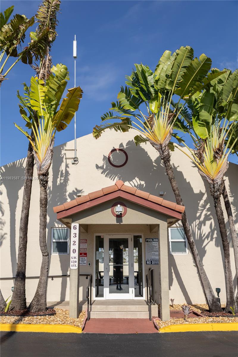 TERRA LAKE VILLAS CONDO - Residential