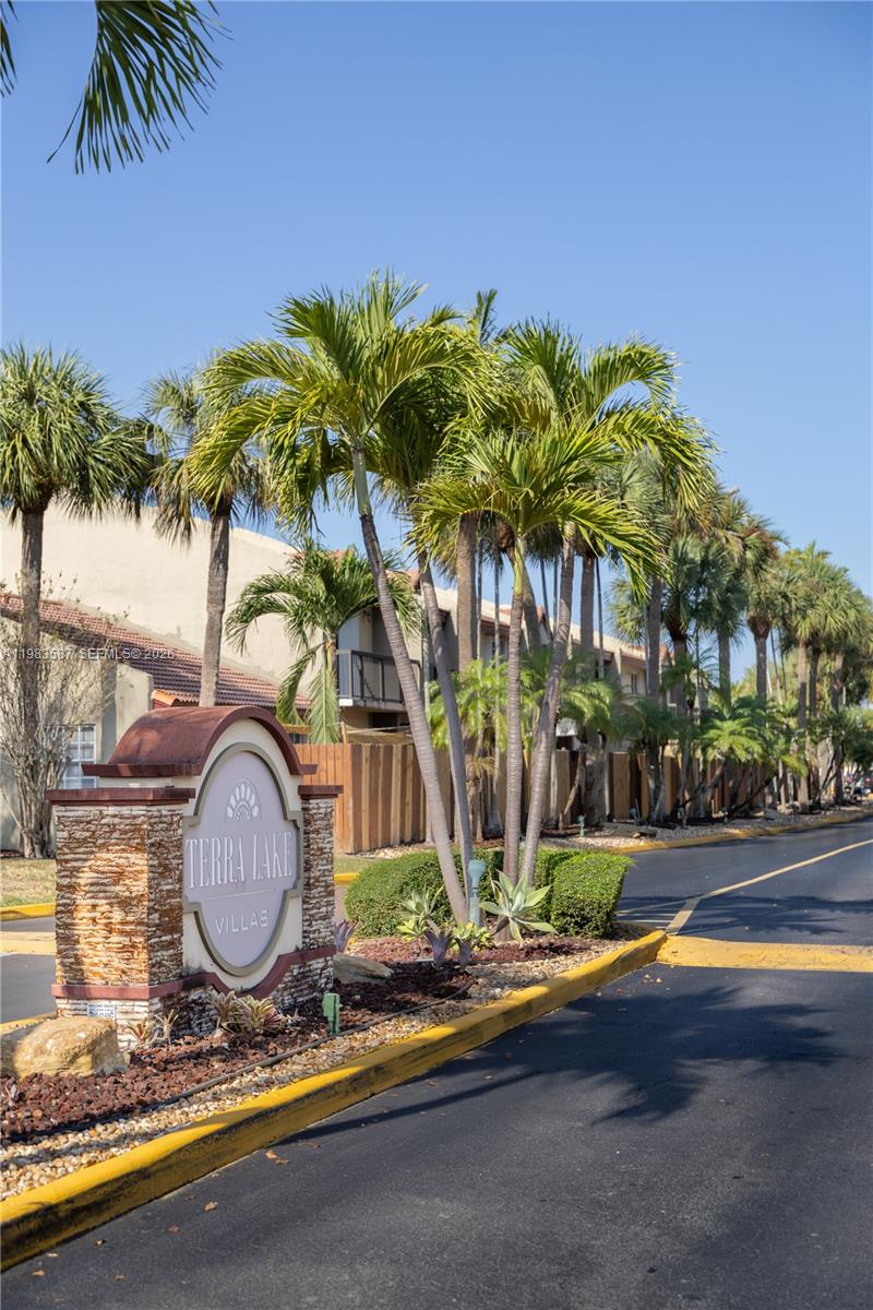 TERRA LAKE VILLAS CONDO - Residential