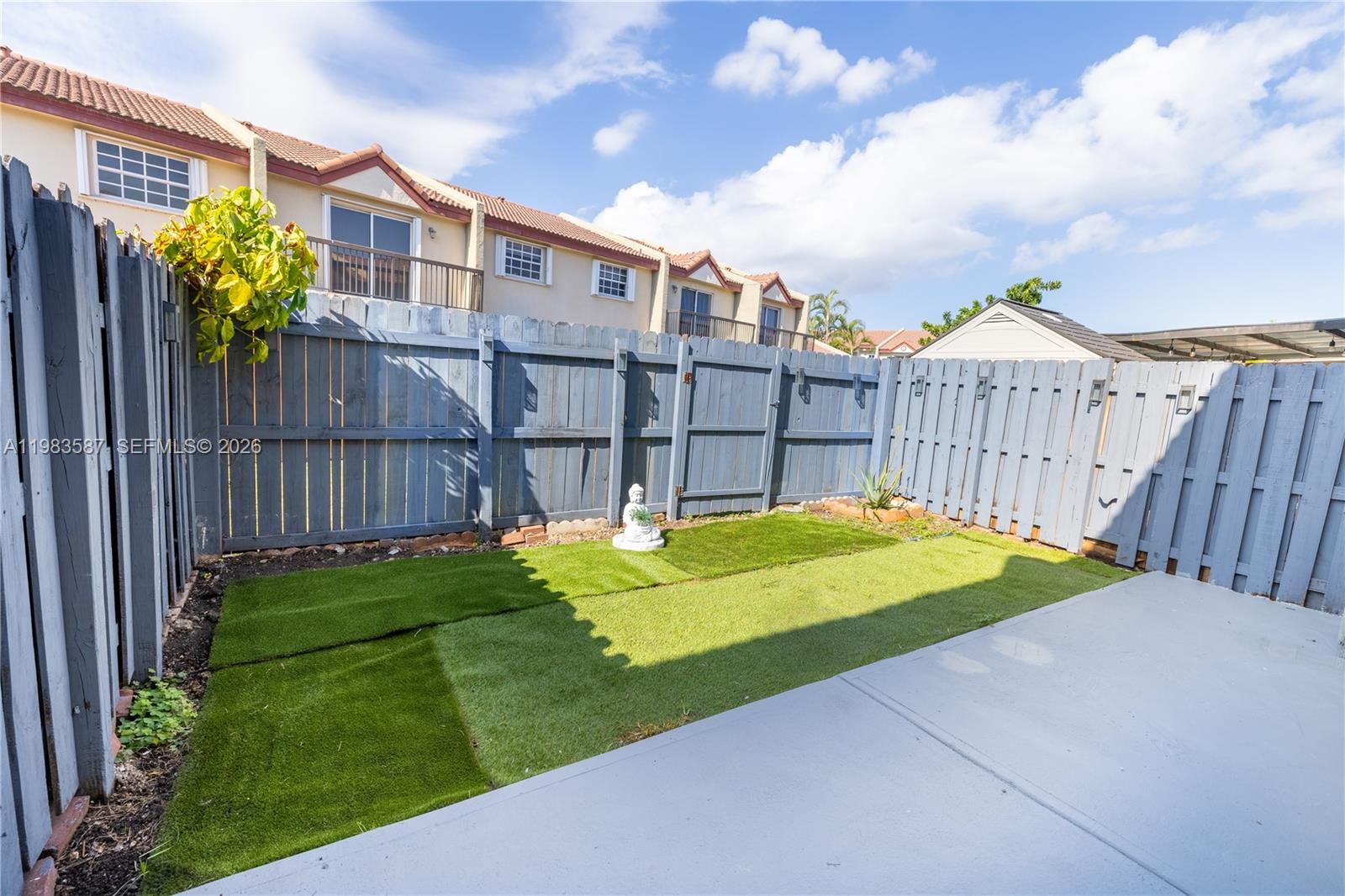 TERRA LAKE VILLAS CONDO - Residential